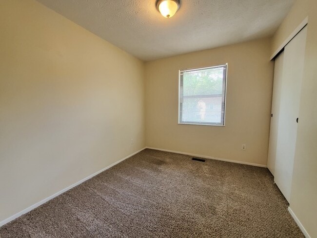 Building Photo - 3157 Millbury Ave