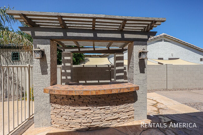 Building Photo - 3173 E Canyon Way