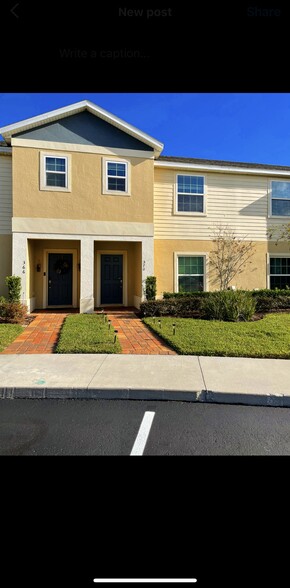 Walkway to front door - 370 Annabelle Way