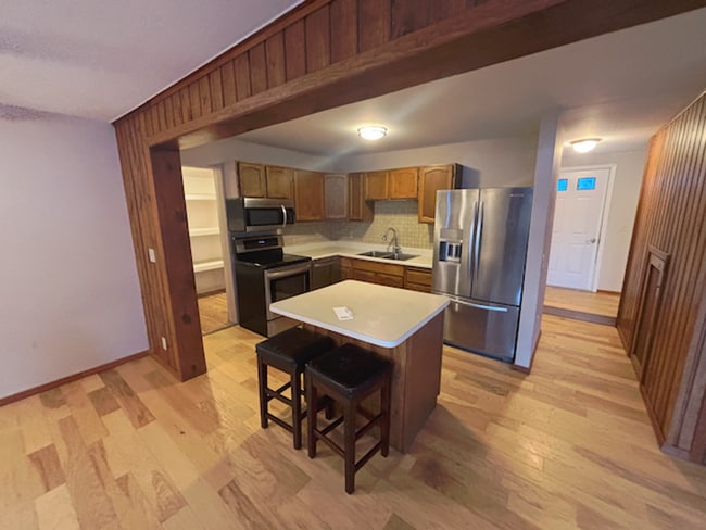 Building Photo - Bright 3-Bedroom Home in Town – Convenient Fairbanks Location