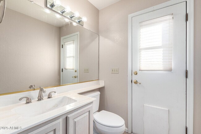 Building Photo - 12349 N 71st Dr