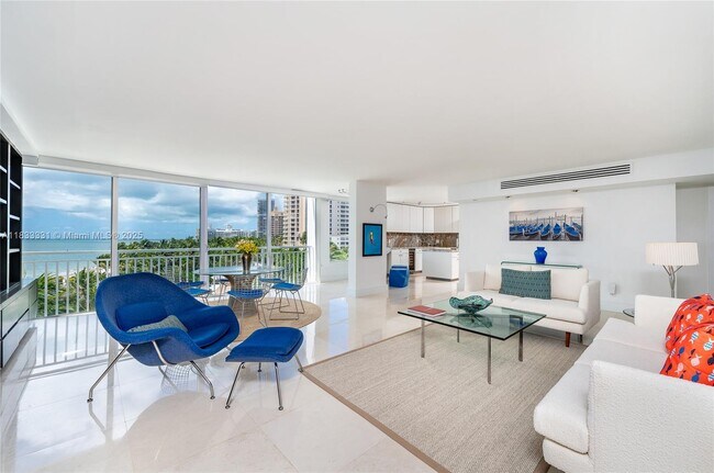 Building Photo - 613 Ocean Dr