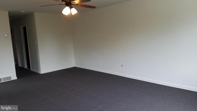 Building Photo - 805 Selma St