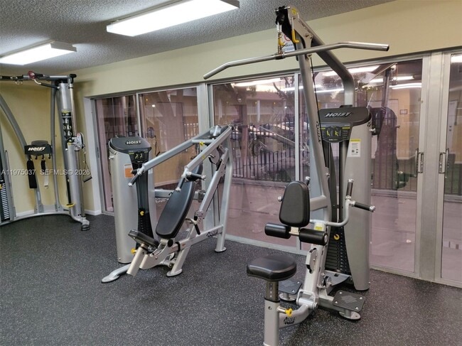 Building Photo - 8830 Royal Palm Blvd