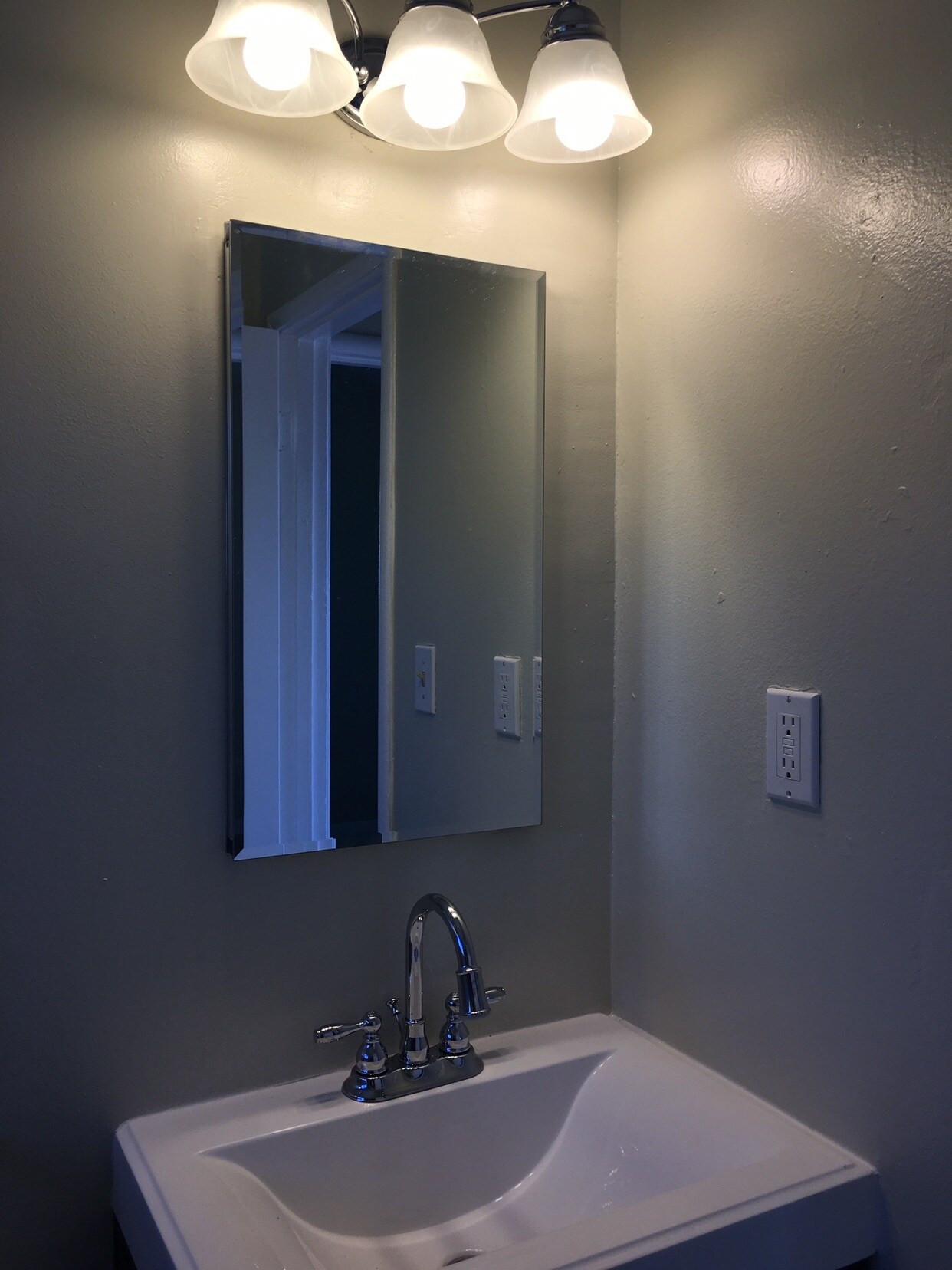 Building Photo - 1513 Derby St