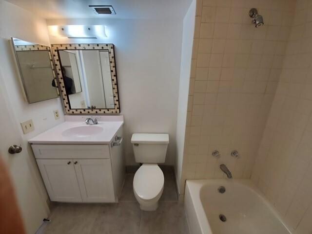 Building Photo - 8720 Shadow Wood Blvd