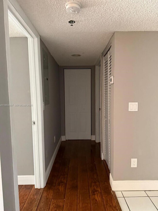 Building Photo - 5550 NW 61st St