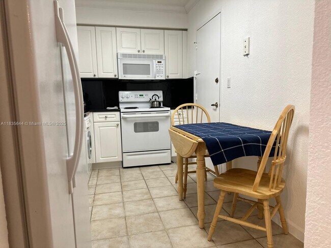 Building Photo - 2501 S Ocean Dr