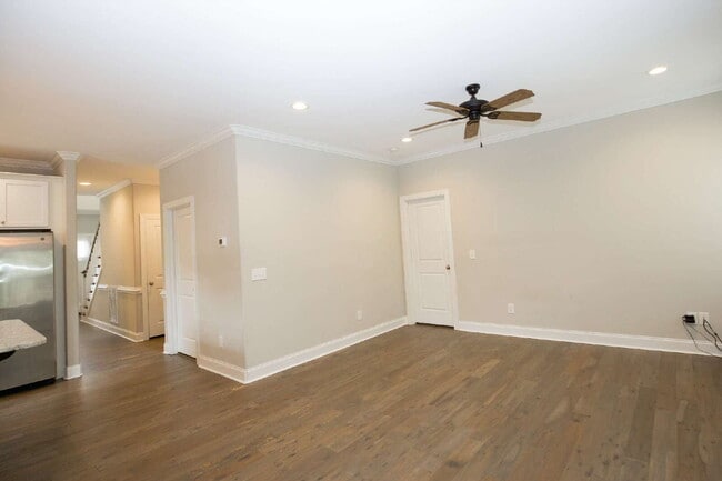 Building Photo - 25 Forrest Dr