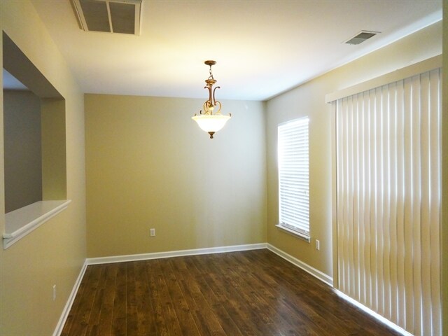 Building Photo - 106 Pine Ridge Drive