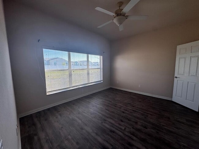 Building Photo - 495 Painted Leaf Dr