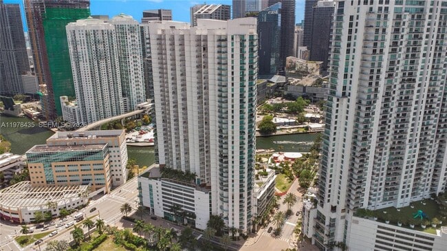 Building Photo - 350 S Miami Ave