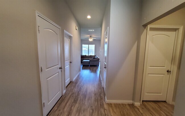 Building Photo - 24418 Hollow Gate Meadow Ct