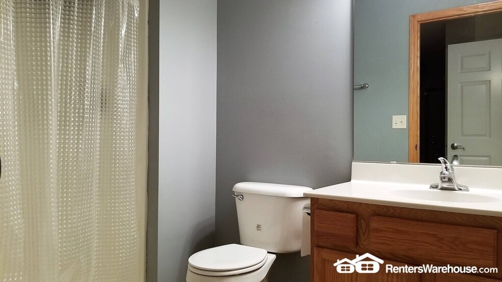 Building Photo - 64 Crown Pointe Curve