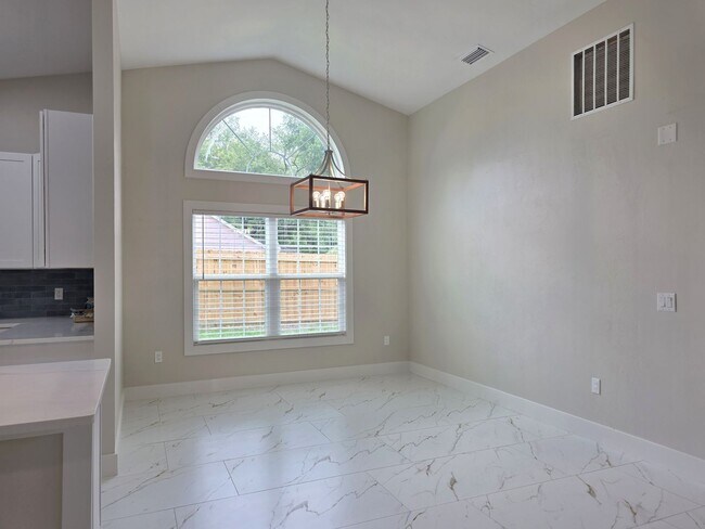 Building Photo - FOR RENT pool home, 3 bed 2 bath in The Quarries