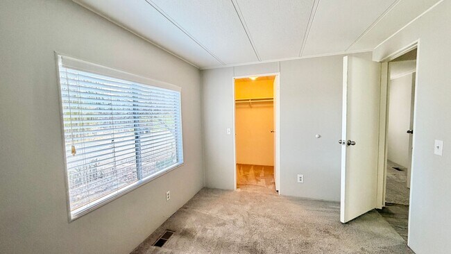 Building Photo - 33259 Homestead Ln