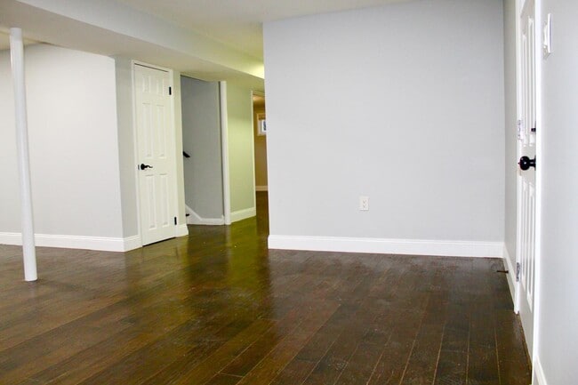 Building Photo - 5707 Alan Dr