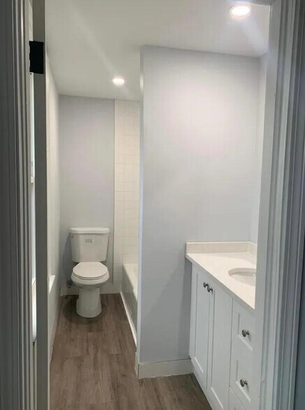 Bathroom - 213 Grand St