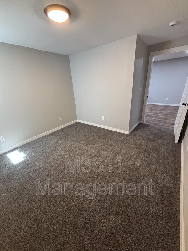 Building Photo - 1337 S 10th St