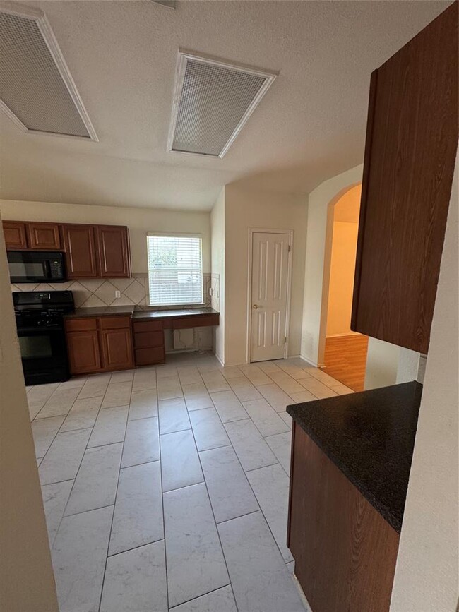 Building Photo - 215 San Felipe Dr