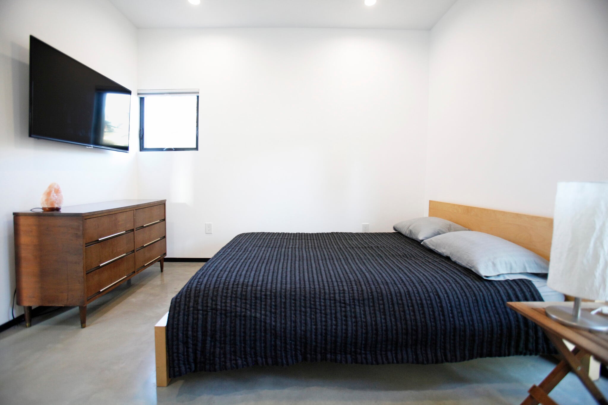 Building Photo - 6345 Babcock Ave