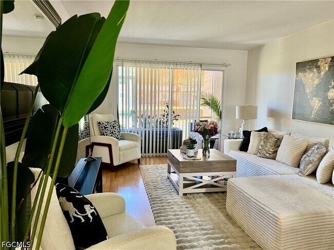 Building Photo - 6300 South Pointe Blvd