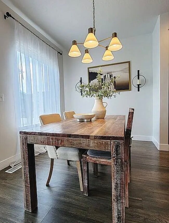 Building Photo - 651 N Pinebrook Rd