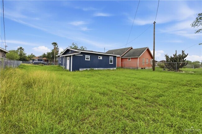 Building Photo - 14 Rusty Dr