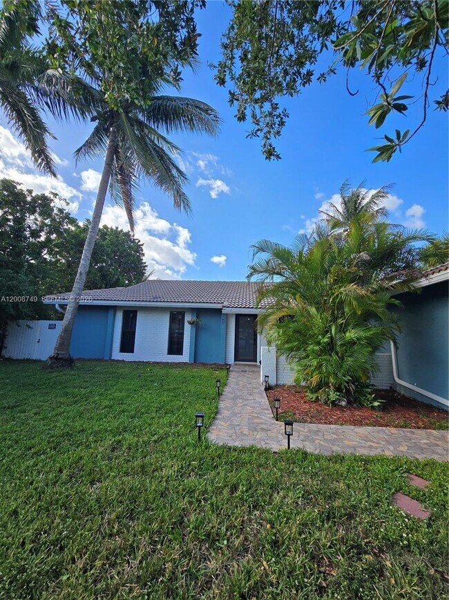 Building Photo - 11578 NW 39th Pl