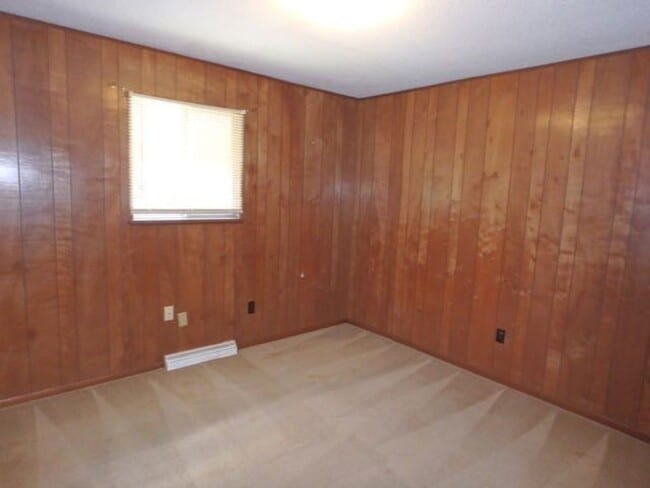 Building Photo - 3410 Bonny Linn Dr