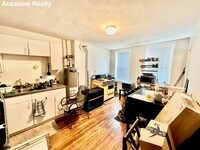 Building Photo - 31 Thacher St