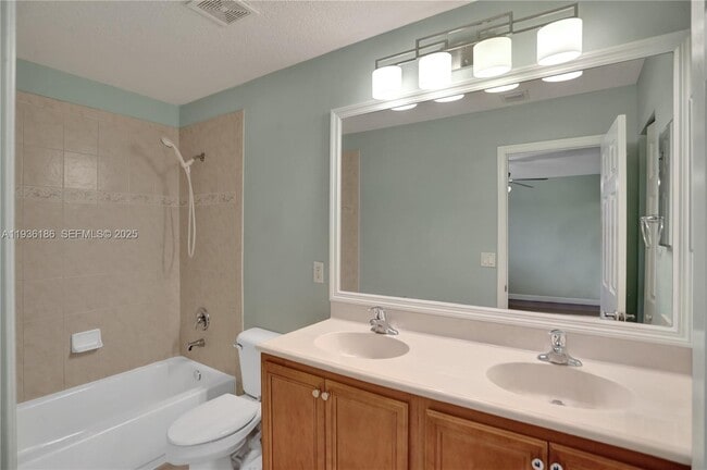 Building Photo - 5967 Glasgow Way