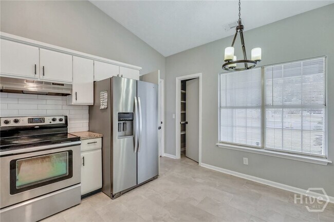 Building Photo - 34 Quail Forest Dr