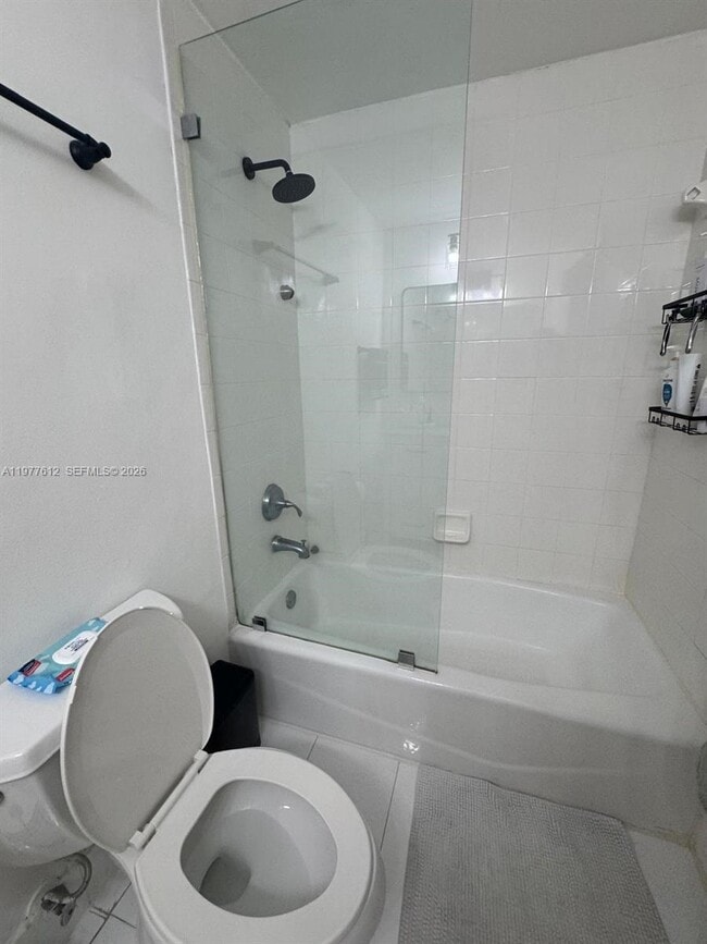 Building Photo - 185 SE 14th Terrace