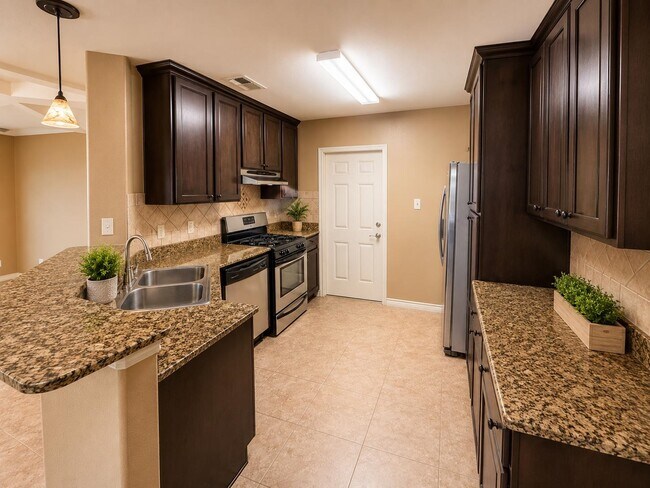 Building Photo - 5511 Marble Falls St