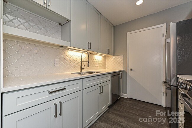 Building Photo - 5020 Sardis Rd