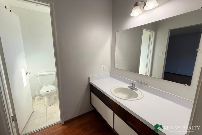Building Photo - Bright and Spacious 3BD/3BA Home with Bonu...