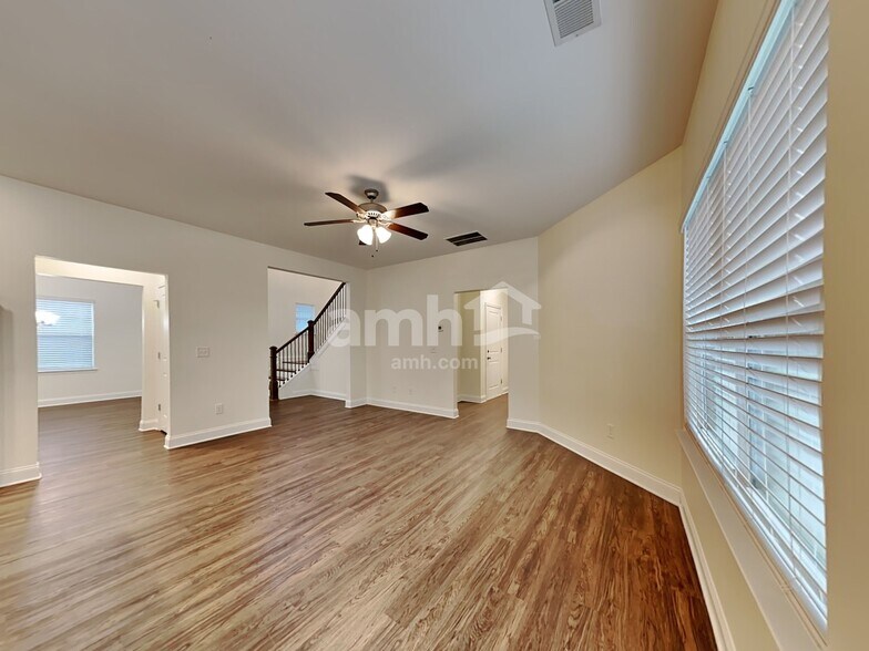 Building Photo - 106 Oscar Ct