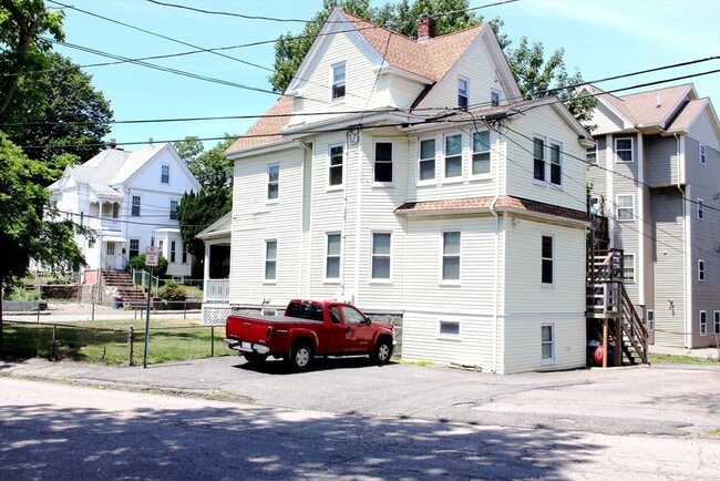 Building Photo - 16 Miller Stile Rd