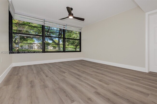 Building Photo - 1709 Whitehall Dr