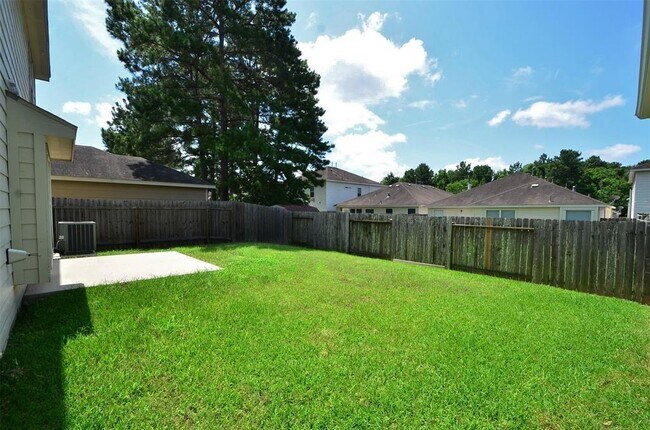 Building Photo - 5015 Willow Point Dr