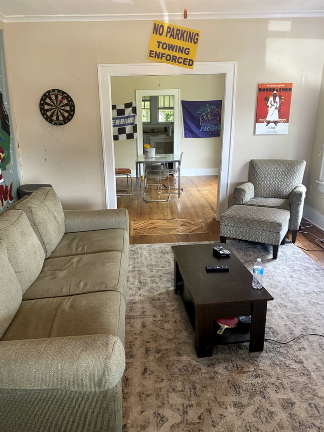 Building Photo - 3 Bedroom 2 Bath Walking Distance to La Tech