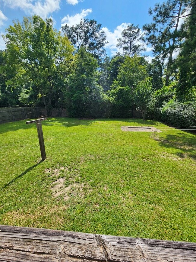 Building Photo - A GEM located close to Ft Benning