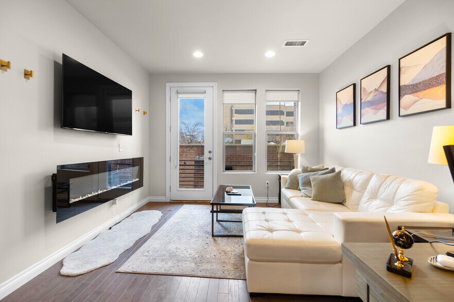 Building Photo - 2051 N Downing St