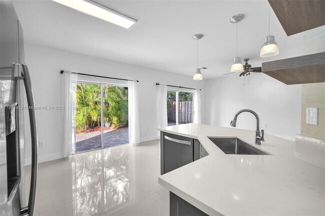 Building Photo - 11247 NW 58th Terrace