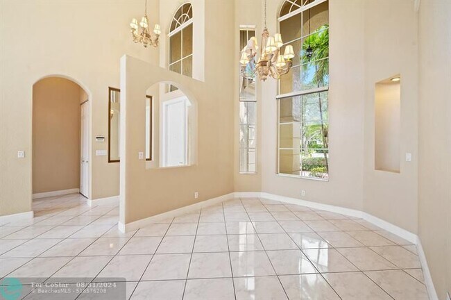 Building Photo - 11515 NW 75th Manor