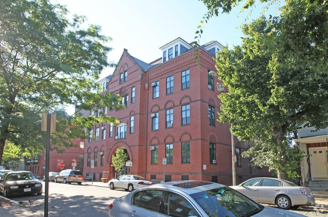 Building Photo - Putnam School Apartments