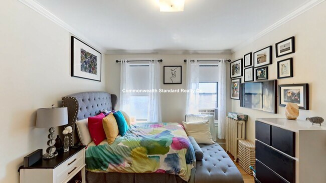 Building Photo - 27 Glenville Ave