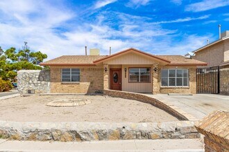 Building Photo - 11701 Henry Phipps Dr