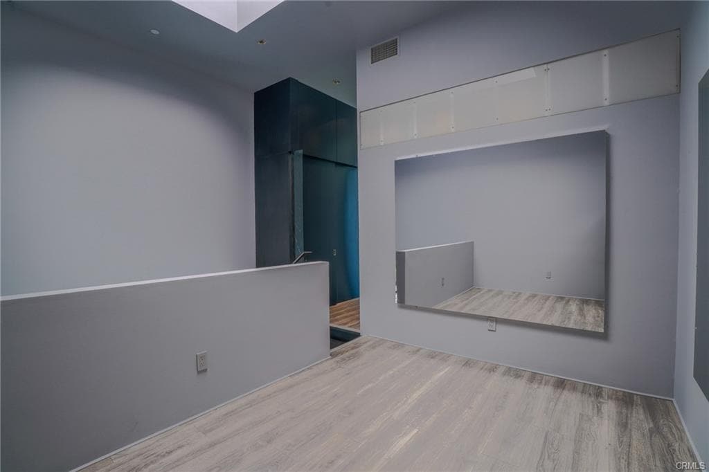 Building Photo - 1011 N Orange Grove Ave